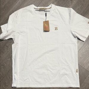 Mens white T size XXL.